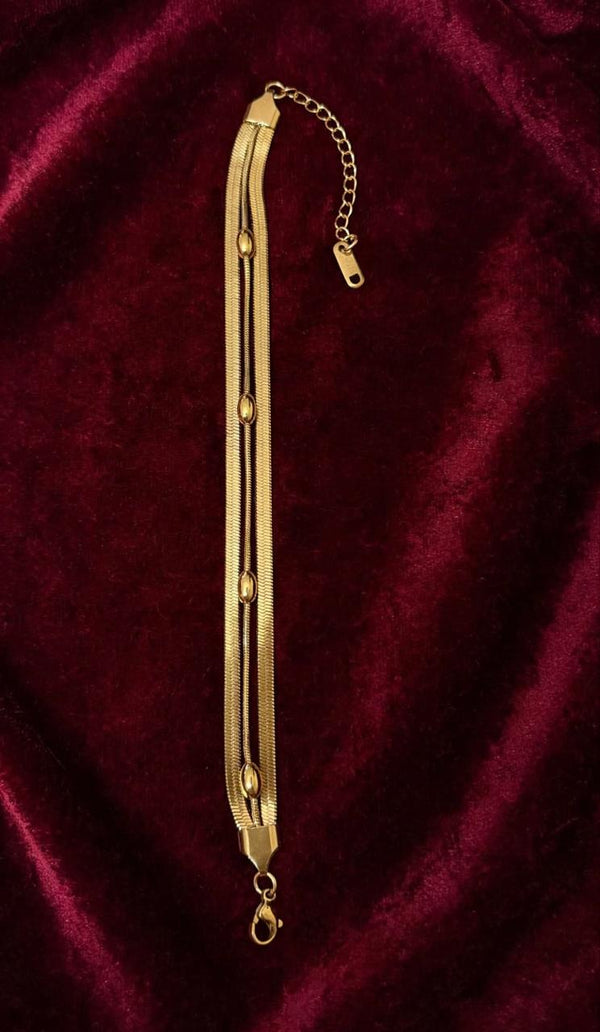 TRPLE CHAIN BEAD LAYER BRACELET