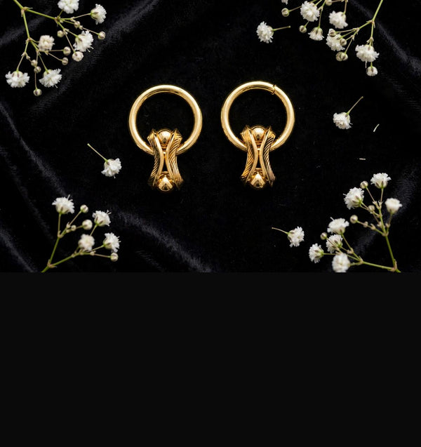 DRAPE HOOP GOLD EARRING